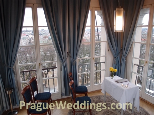 Letensky Chateau