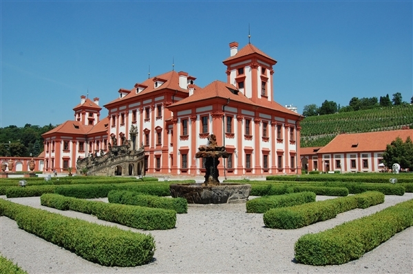 Troja Chateau